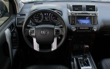 Toyota Land Cruiser Prado 150 рестайлинг 2, 2015 год, 3 898 300 рублей, 12 фотография