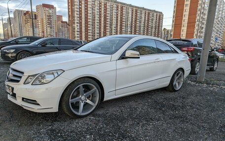 Mercedes-Benz E-Класс, 2012 год, 1 850 000 рублей, 4 фотография