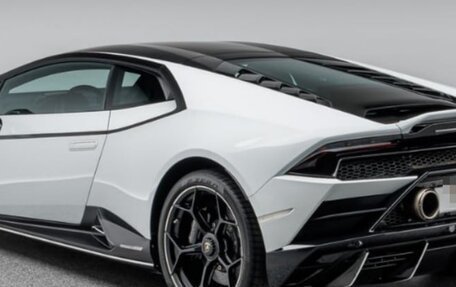 Lamborghini Huracán, 2019 год, 32 800 000 рублей, 4 фотография