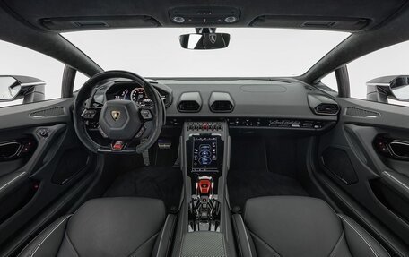 Lamborghini Huracán, 2019 год, 32 800 000 рублей, 2 фотография