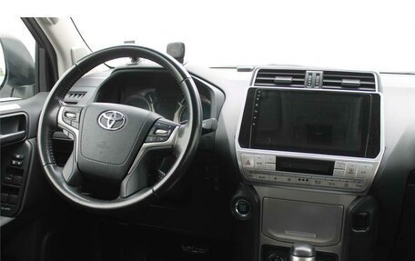 Toyota Land Cruiser Prado 150 рестайлинг 2, 2020 год, 6 250 000 рублей, 14 фотография
