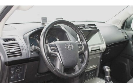 Toyota Land Cruiser Prado 150 рестайлинг 2, 2020 год, 6 250 000 рублей, 17 фотография