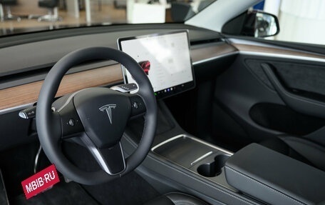 Tesla Model Y I, 2023 год, 7 290 000 рублей, 16 фотография