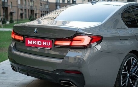 BMW 5 серия, 2021 год, 6 400 000 рублей, 2 фотография