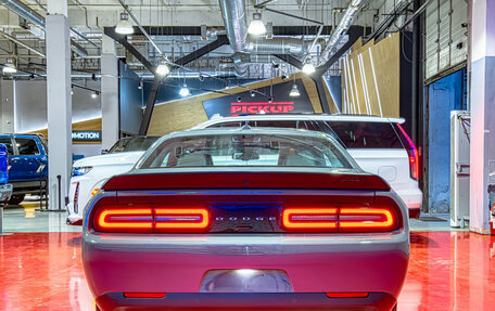 Dodge Challenger III рестайлинг 2, 2023 год, 14 000 000 рублей, 8 фотография