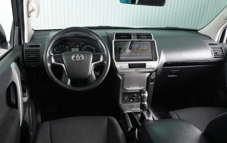 Toyota Land Cruiser Prado 150 рестайлинг 2, 2021 год, 6 189 000 рублей, 6 фотография