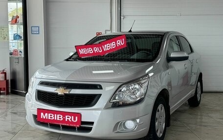 Chevrolet Cobalt II, 2013 год, 984 000 рублей, 2 фотография