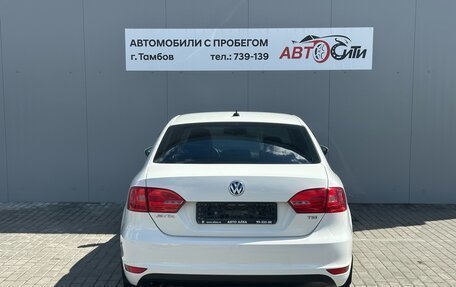 Volkswagen Jetta VI, 2011 год, 980 000 рублей, 6 фотография