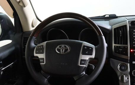 Toyota Land Cruiser 200, 2015 год, 4 897 000 рублей, 17 фотография