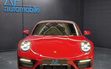 Porsche 911, 2023 год, 25 000 000 рублей, 3 фотография