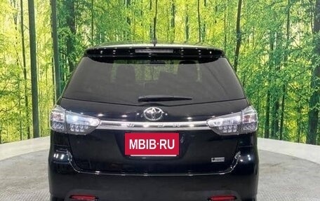 Toyota Wish II, 2017 год, 1 300 000 рублей, 7 фотография