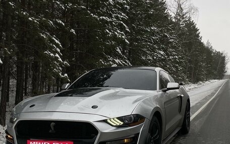 Ford Mustang VI рестайлинг, 2019 год, 3 250 000 рублей, 2 фотография