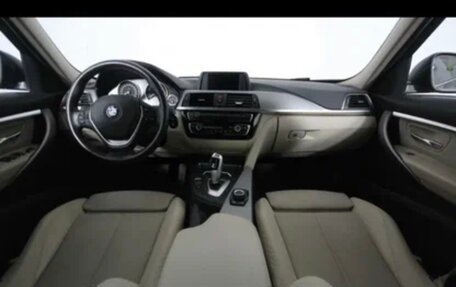 BMW 3 серия, 2017 год, 2 400 000 рублей, 6 фотография