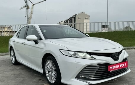 Toyota Camry, 2019 год, 3 450 000 рублей, 3 фотография