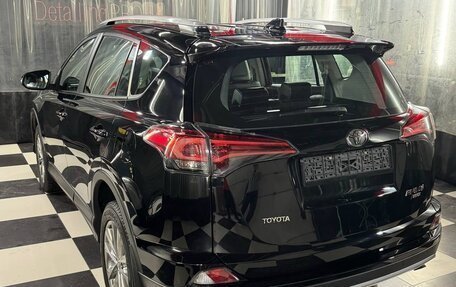 Toyota RAV4, 2018 год, 2 950 000 рублей, 3 фотография