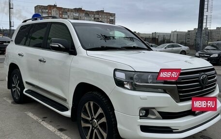 Toyota Land Cruiser 200, 2017 год, 7 980 000 рублей, 2 фотография