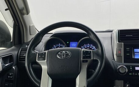 Toyota Land Cruiser Prado 150 рестайлинг 2, 2013 год, 3 550 000 рублей, 23 фотография