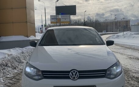 Volkswagen Polo VI (EU Market), 2011 год, 530 000 рублей, 2 фотография