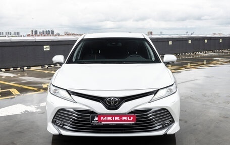Toyota Camry, 2020 год, 3 700 000 рублей, 2 фотография