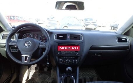 Volkswagen Jetta VI, 2012 год, 898 989 рублей, 8 фотография