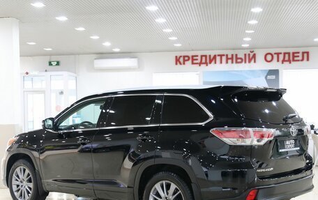 Toyota Highlander III, 2014 год, 2 399 000 рублей, 4 фотография