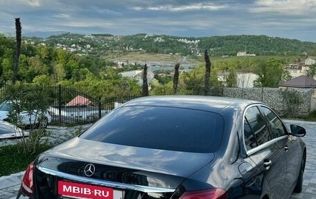 Mercedes-Benz E-Класс, 2018 год, 3 599 000 рублей, 5 фотография
