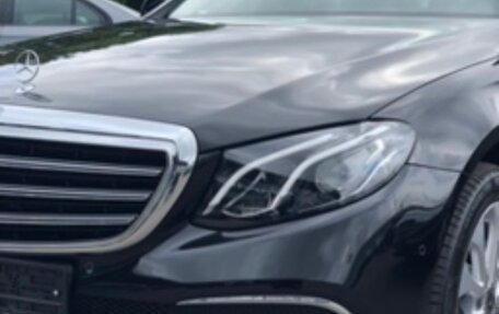 Mercedes-Benz E-Класс, 2019 год, 4 350 000 рублей, 3 фотография