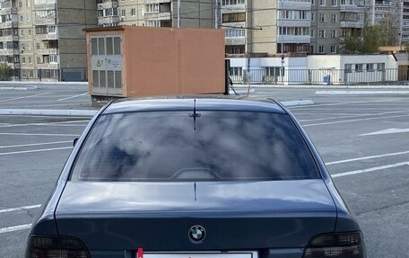 BMW 5 серия, 2000 год, 600 000 рублей, 3 фотография