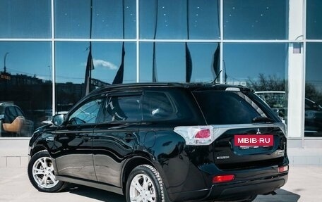 Mitsubishi Outlander III рестайлинг 3, 2013 год, 1 850 000 рублей, 3 фотография