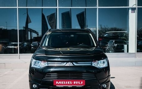 Mitsubishi Outlander III рестайлинг 3, 2013 год, 1 850 000 рублей, 8 фотография