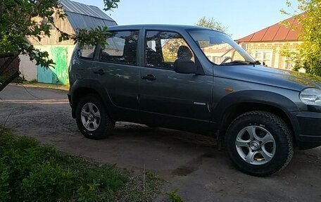 Chevrolet Niva I рестайлинг, 2009 год, 520 000 рублей, 3 фотография