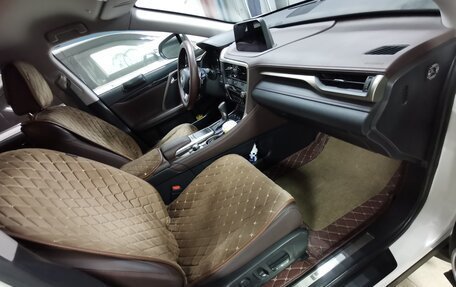 Lexus RX IV рестайлинг, 2020 год, 6 850 000 рублей, 2 фотография