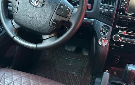 Toyota Land Cruiser 200, 2012 год, 4 500 000 рублей, 9 фотография