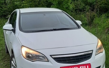 Opel Astra J, 2011 год, 860 000 рублей, 2 фотография