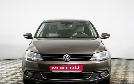 Volkswagen Jetta VI, 2013 год, 1 015 000 рублей, 2 фотография