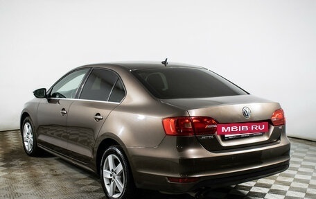 Volkswagen Jetta VI, 2013 год, 1 015 000 рублей, 7 фотография