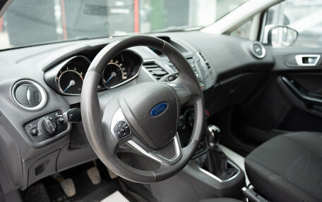 Ford Fiesta, 2015 год, 971 000 рублей, 12 фотография