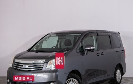 Toyota Noah III, 2011 год, 1 499 000 рублей, 3 фотография