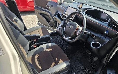 Toyota Sienta II, 2021 год, 1 088 000 рублей, 5 фотография