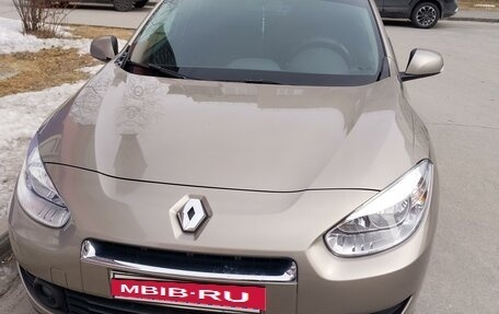Renault Fluence I, 2011 год, 790 000 рублей, 2 фотография