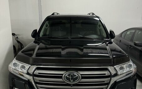 Toyota Land Cruiser 200, 2017 год, 8 250 000 рублей, 2 фотография