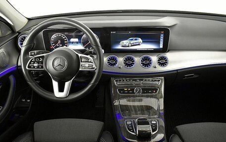 Mercedes-Benz E-Класс, 2018 год, 3 197 000 рублей, 12 фотография