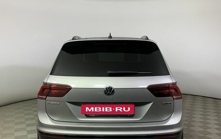 Volkswagen Tiguan II, 2019 год, 2 800 000 рублей, 4 фотография