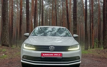 Volkswagen Jetta VI, 2017 год, 1 425 000 рублей, 2 фотография