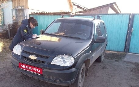 Chevrolet Niva I рестайлинг, 2012 год, 500 000 рублей, 2 фотография