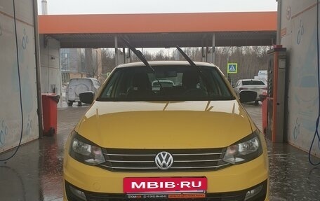 Volkswagen Polo VI (EU Market), 2017 год, 735 000 рублей, 3 фотография