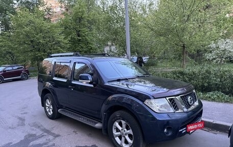 Nissan Pathfinder, 2010 год, 1 370 000 рублей, 2 фотография