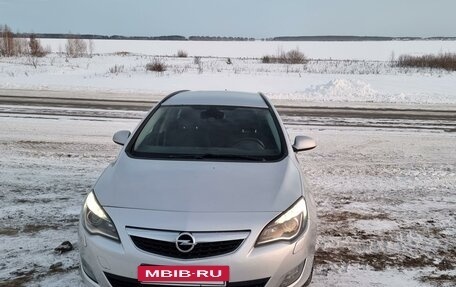 Opel Astra J, 2012 год, 880 000 рублей, 15 фотография