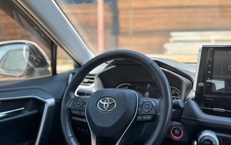 Toyota RAV4, 2020 год, 2 790 000 рублей, 10 фотография