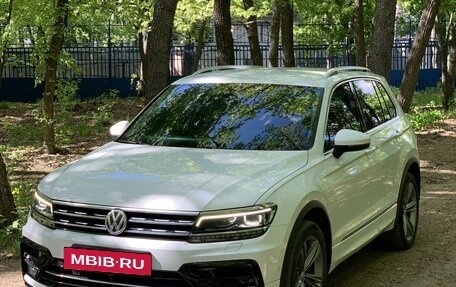 Volkswagen Tiguan II, 2019 год, 3 920 000 рублей, 3 фотография